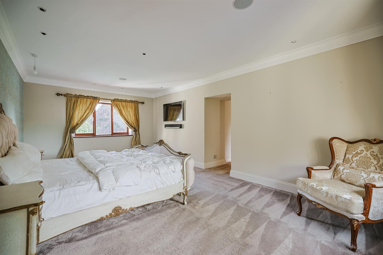 325 Gower Road, Killay, Swansea, SA2 7AE